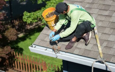 Unclogging Gutters and Clogged Downspouts