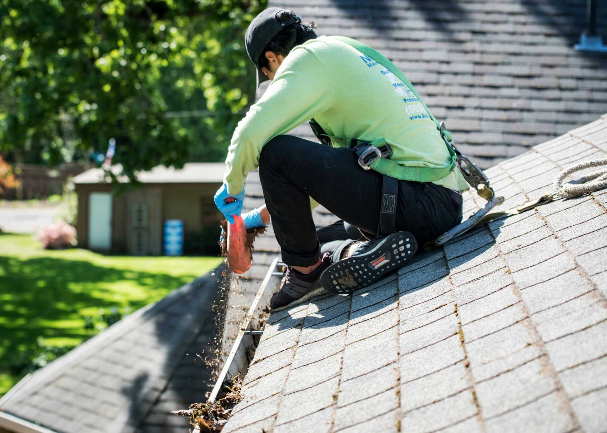 gutter cleaning fresno